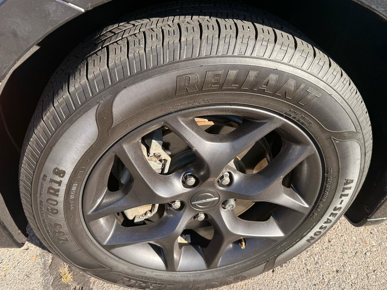 Used 2018 Chrysler Pacifica Touring Plus w/ S Appearance Package FWD image 4