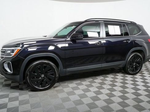 Certified 2025 Volkswagen Atlas SE w/ Panoramic Sunroof Package image 27