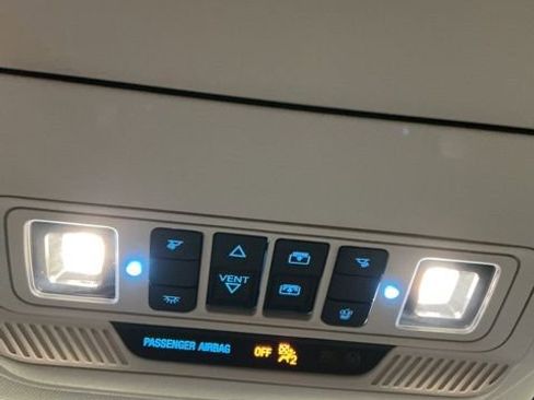 Used 2020 Ford Explorer XLT w/ Equipment Group 202A image 26