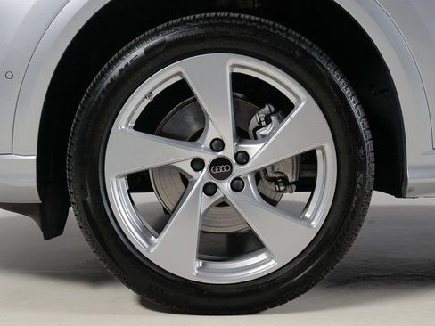 Used 2025 Audi Q5 Premium w/ Premium Plus AWD/4WD image 31