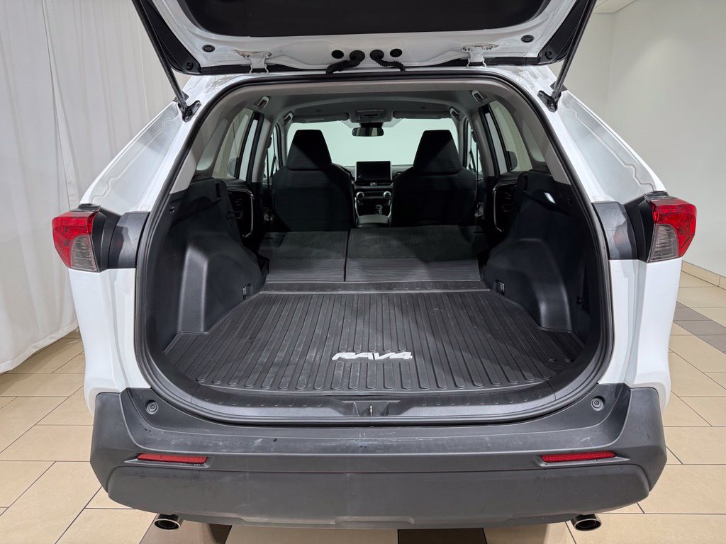 Certified 2024 Toyota RAV4 LE AWD/4WD image 12