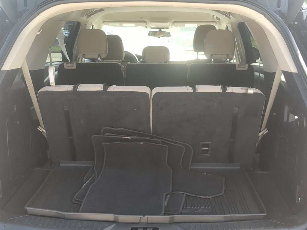 Used 2023 Ford Explorer 4WD image 25