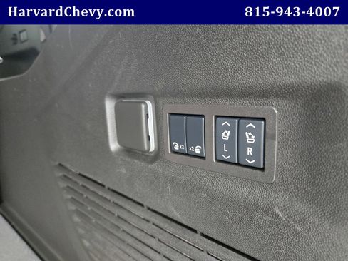 Used 2024 Chevrolet Suburban High Country AWD/4WD image 30