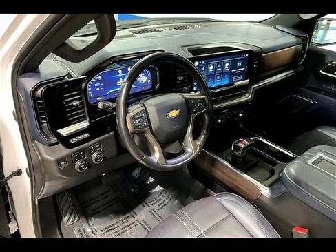 Certified 2022 Chevrolet Silverado 1500 High Country w/ High Country Premium Package image 18