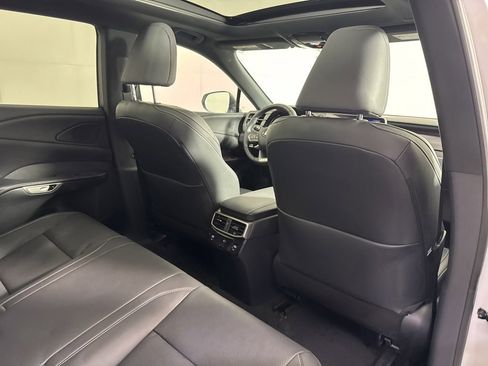 Used 2023 Lexus RX 350 350h Premium Plus image 17