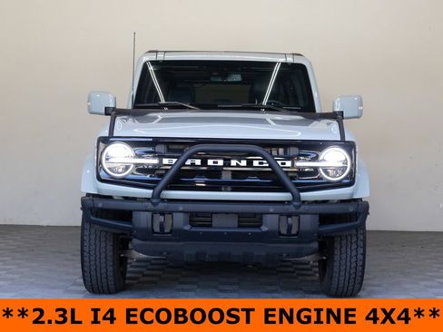 Used 2024 Ford Bronco Outer Banks AWD/4WD image 4