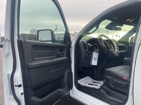 New 2026 RAM 3500 Tradesman image 15