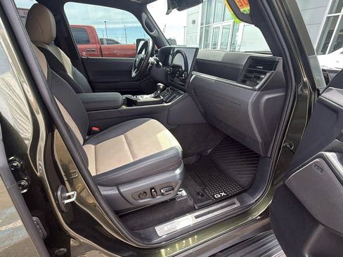 Used 2024 Lexus GX 550 AWD/4WD image 38