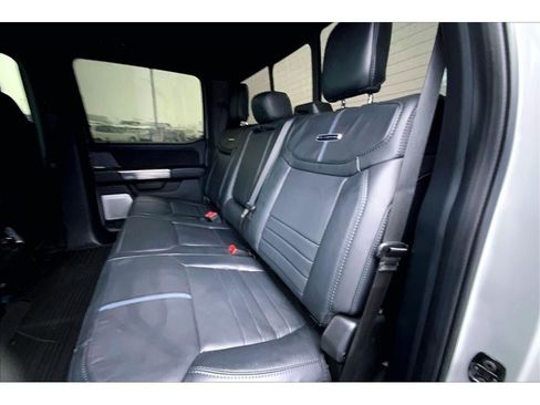 Used 2025 Ford F450 Platinum w/ FX4 Off-Road Package image 27