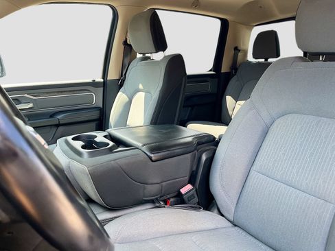 Used 2019 RAM 1500 Big Horn AWD/4WD image 19