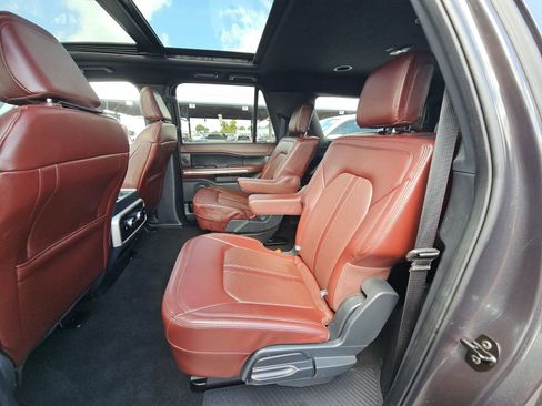 Used 2024 Ford Expedition Max Limited RWD image 15