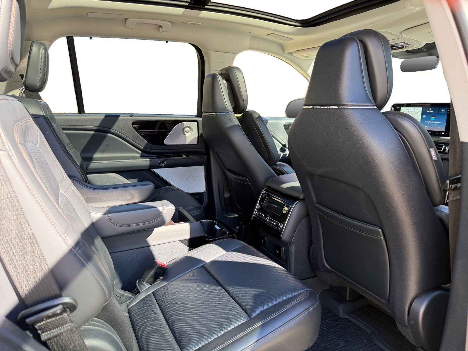 Used 2025 Lincoln Aviator Reserve w/ Equipment Group 201A AWD/4WD image 20