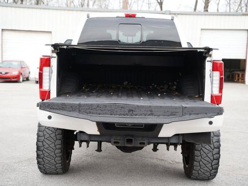 Used 2018 Ford F250 Platinum w/ Platinum Ultimate Package image 35