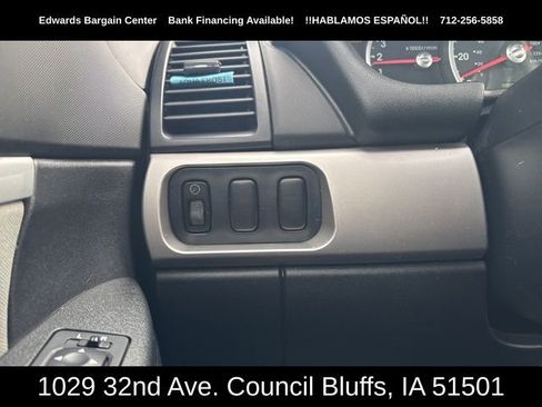 Used 2008 Mitsubishi Galant ES image 17