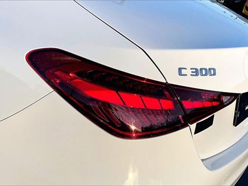 Used 2022 Mercedes-Benz C 300 4MATIC Sedan image 30