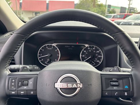 Used 2026 Nissan Rogue SV AWD/4WD image 34