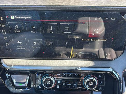 New 2026 GMC Sierra 2500 AT4 w/ AT4 Premium Plus Package AWD/4WD image 32