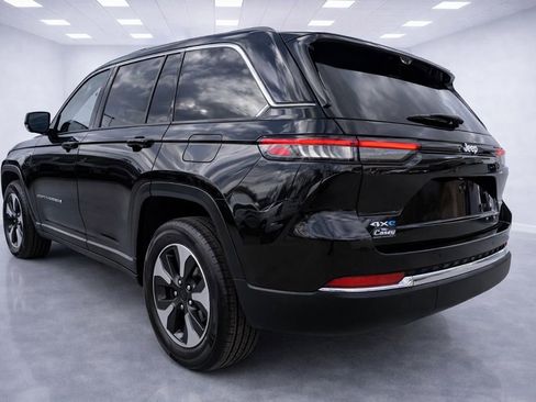 Used 2024 Jeep Grand Cherokee Limited 4xe w/ Luxury Tech Group II image 6