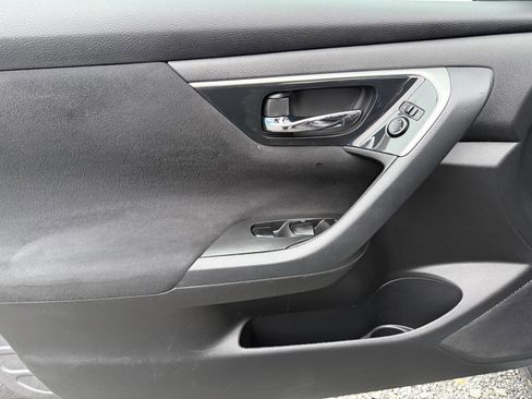 Used 2014 Nissan Altima 2.5 S FWD image 14