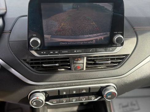 Used 2020 Nissan Altima 2.5 SR FWD image 10