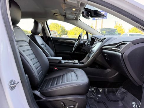 Used 2018 Ford Fusion SE w/ Equipment Group 602A FWD image 22
