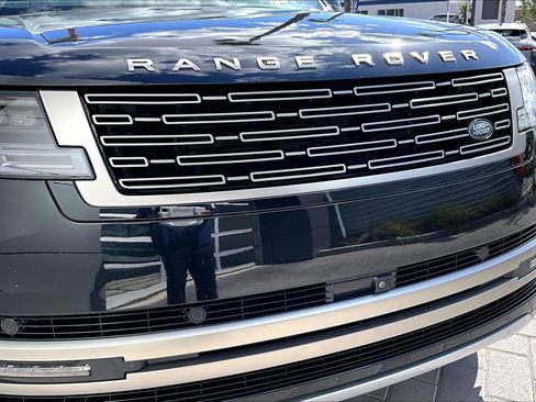 Used 2024 Land Rover Range Rover SE image 29