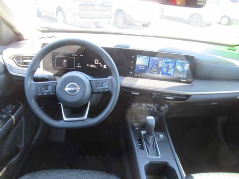 Used 2026 Nissan Kicks SV w/ Cold Weather Package AWD/4WD image 17