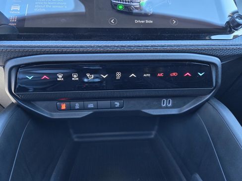 New 2026 Jeep Cherokee Limited image 13