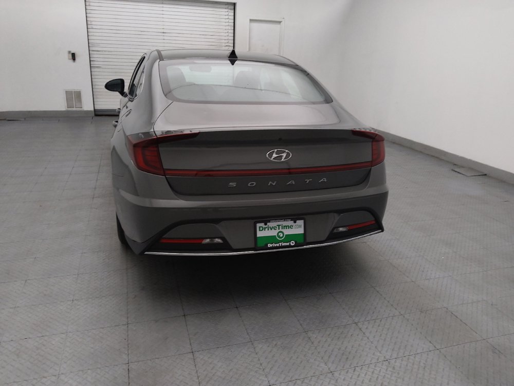 Used 2023 Hyundai Sonata SE w/ Preferred Accessory Package FWD image 6