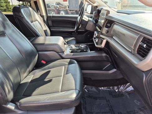 Used 2022 Ford Expedition Max XLT AWD/4WD image 22