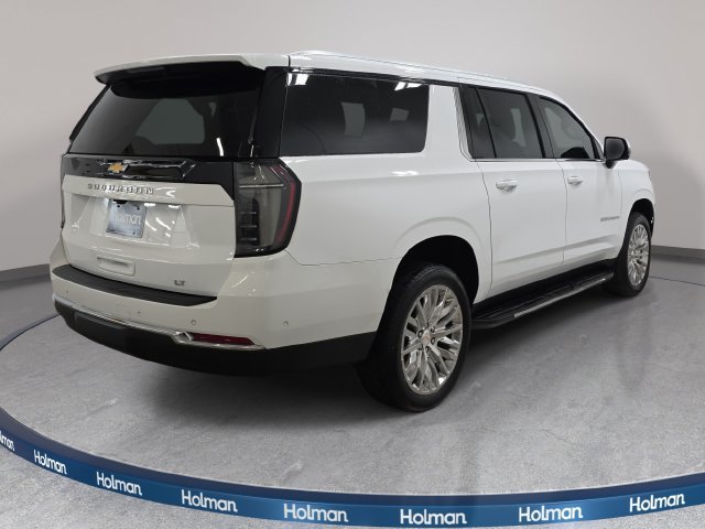 Used 2025 Chevrolet Suburban LT w/ Comfort Package AWD/4WD image 6