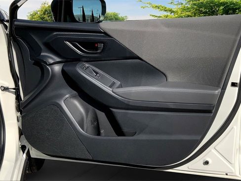 Certified 2025 Subaru Crosstrek 2.0i Premium image 26