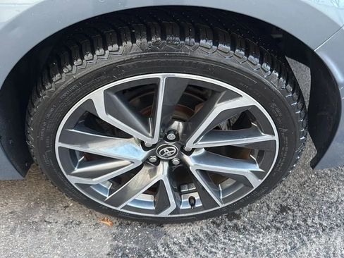 Used 2021 Toyota Corolla XSE image 9