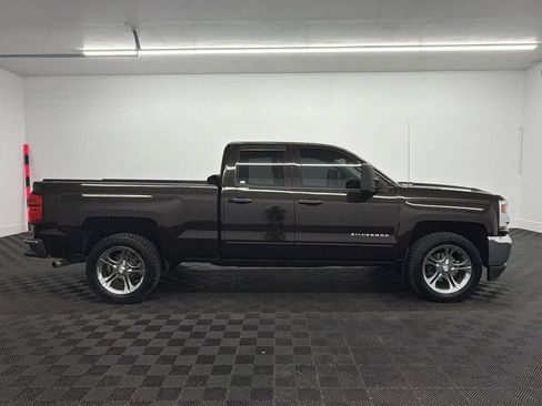 Used 2018 Chevrolet Silverado 1500 LT w/ All Star Edition AWD/4WD image 8