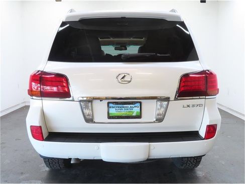 Used 2011 Lexus LX 570 4WD image 35