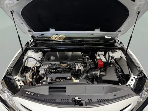 Used 2020 Toyota Camry XSE image 45