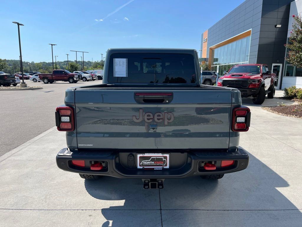 Used 2026 Jeep Gladiator Rubicon AWD/4WD image 19