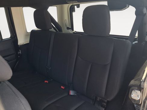 Used 2014 Jeep Wrangler Unlimited Sport w/ Quick Order Package 24S AWD/4WD image 13