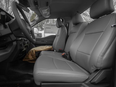 New 2024 Ford F550 4x4 Regular Cab Super Duty image 6