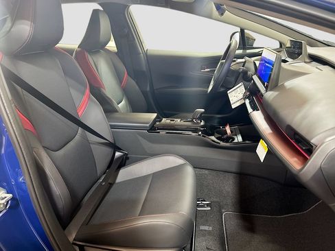 New 2026 Toyota Prius Plug-In Hybrid FWD image 24
