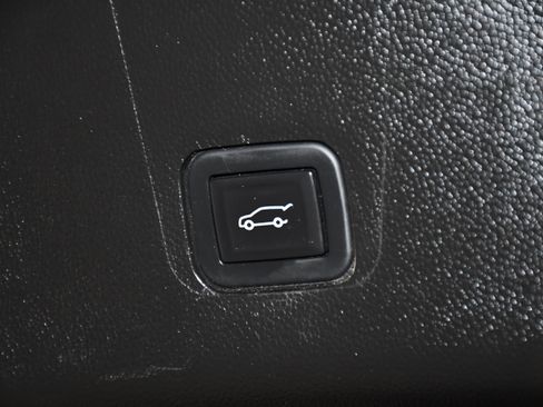 Used 2019 Chevrolet Traverse LT w/ LT Premium Package FWD image 50