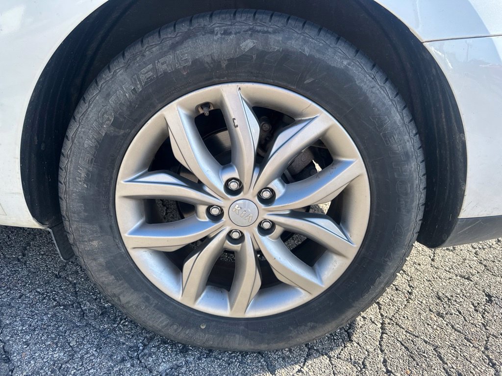 Used 2021 Kia Sedona EX FWD image 17
