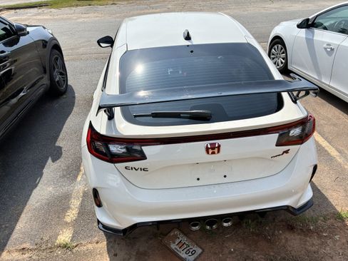 Used 2025 Honda Civic Type R image 7