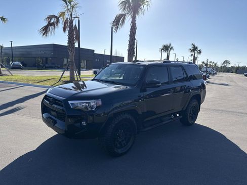 Used 2022 Toyota 4Runner SR5 Premium w/ Moonroof Package image 7