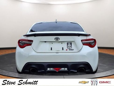 Used 2017 Toyota 86 RWD image 19