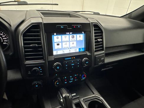 Used 2018 Ford F150 XLT w/ Equipment Group 302A Luxury AWD/4WD image 16