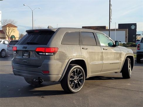 Used 2021 Jeep Grand Cherokee Laredo X image 5