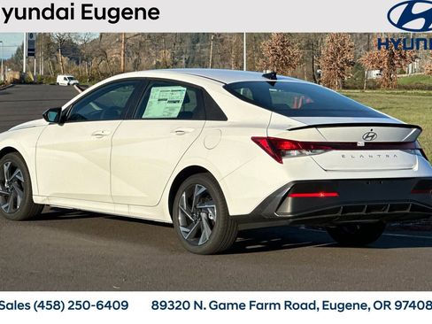 New 2025 Hyundai Elantra Sport image 7
