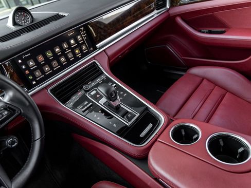 Used 2023 Porsche Panamera Turbo S Executive image 29