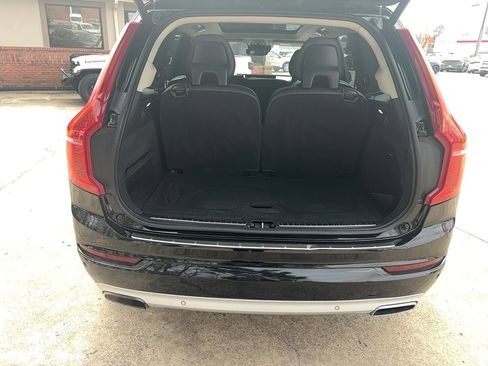 Used 2016 Volvo XC90 T6 Momentum w/ Vision Package image 9